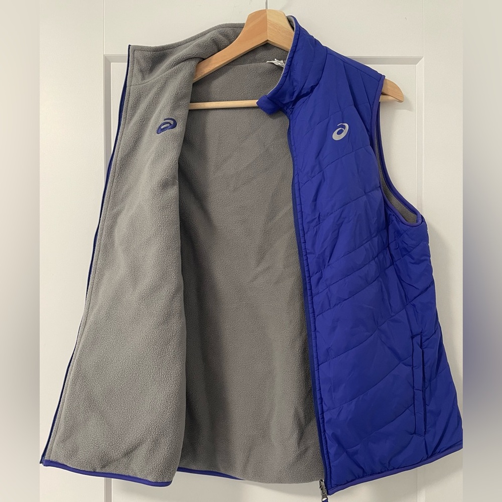 ASICS Vest - Picture 2 of 3